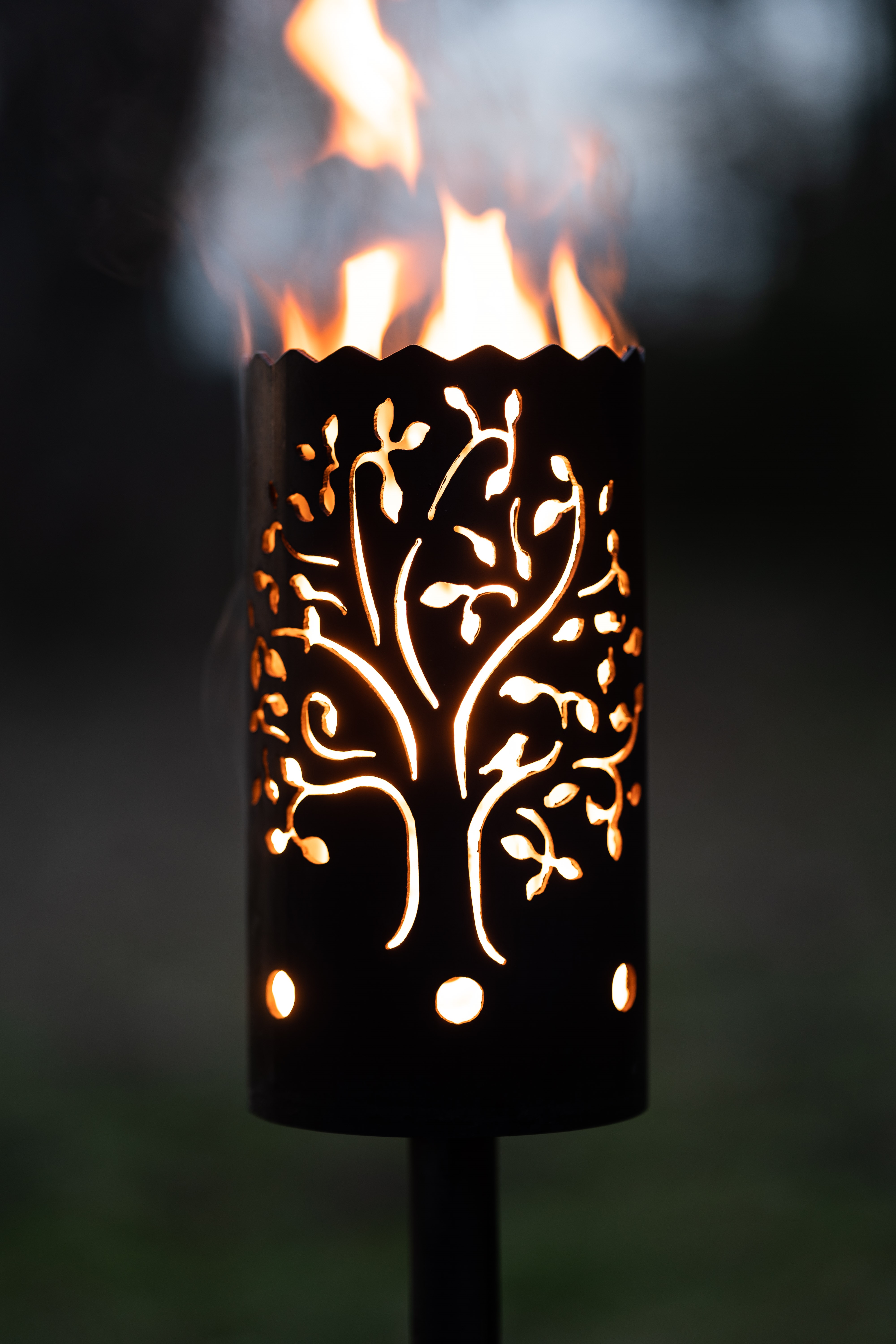 Gartenfackel groß Lebensbaum - inkl. Fackelstiel 118 cm mit Boden und 1 x Brennmaterial
